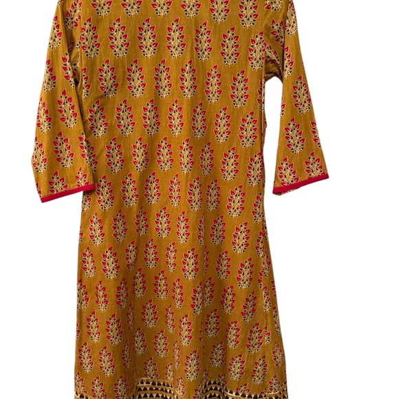 Signature by Sangria Red and Yellow Floral Top - Picture 3 of 6